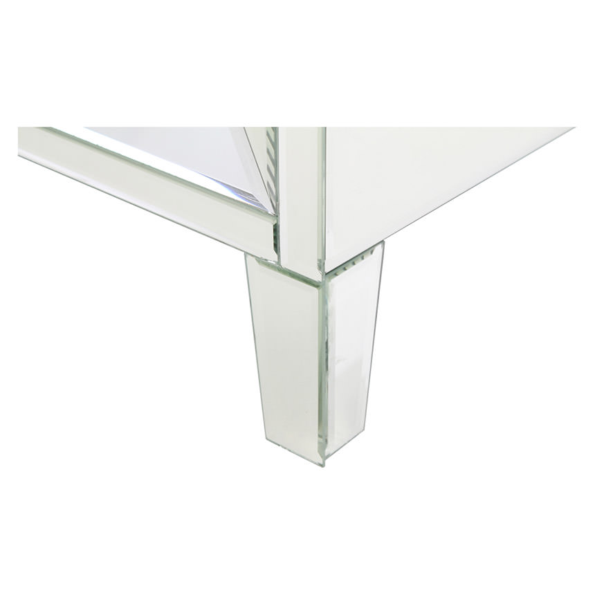 Amia Mirrored El Dorado Furniture