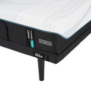 Adapt 2.0-Medium Hybrid Queen Mattress w/Ergo® 3.0 Powered Base by Tempur-Pedic  alternate image, 4 of 6 images.