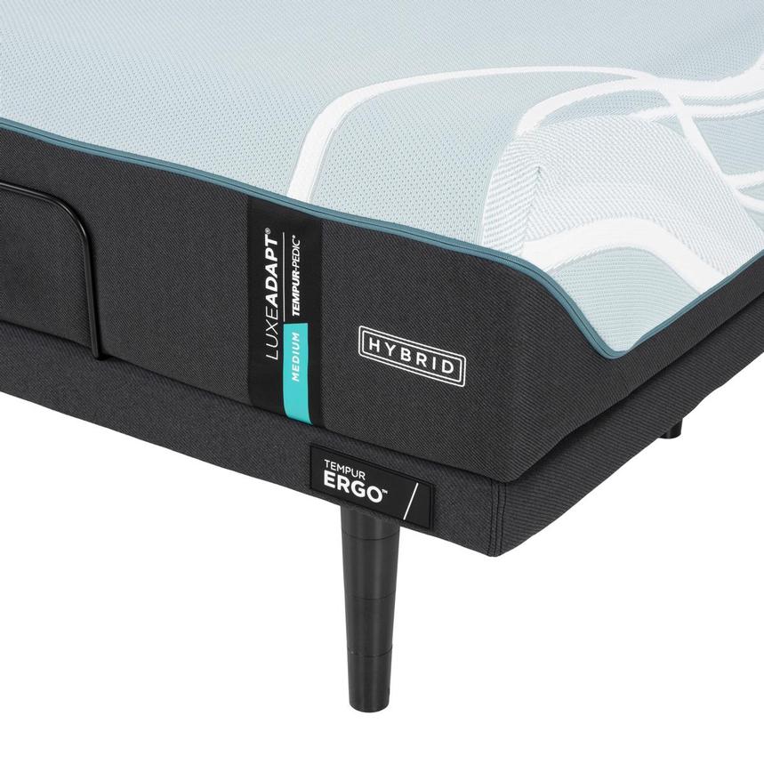 LuxeAdapt 2.0-Medium Hybrid Twin XL Mattress w/Ergo® 3.0 Powered Base by Tempur-Pedic  alternate image, 4 of 6 images.