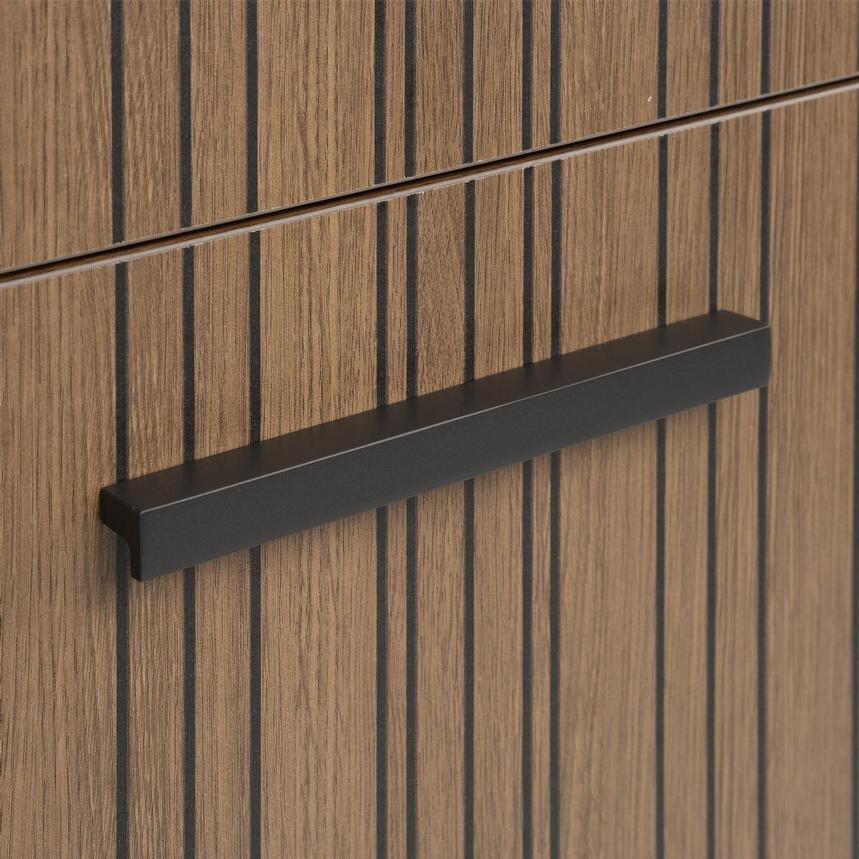 Nadia Dresser  alternate image, 14 of 15 images.